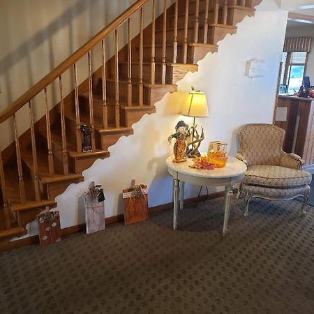 Deer Creek Motel เคมบริดจ์ ภายนอก รูปภาพ