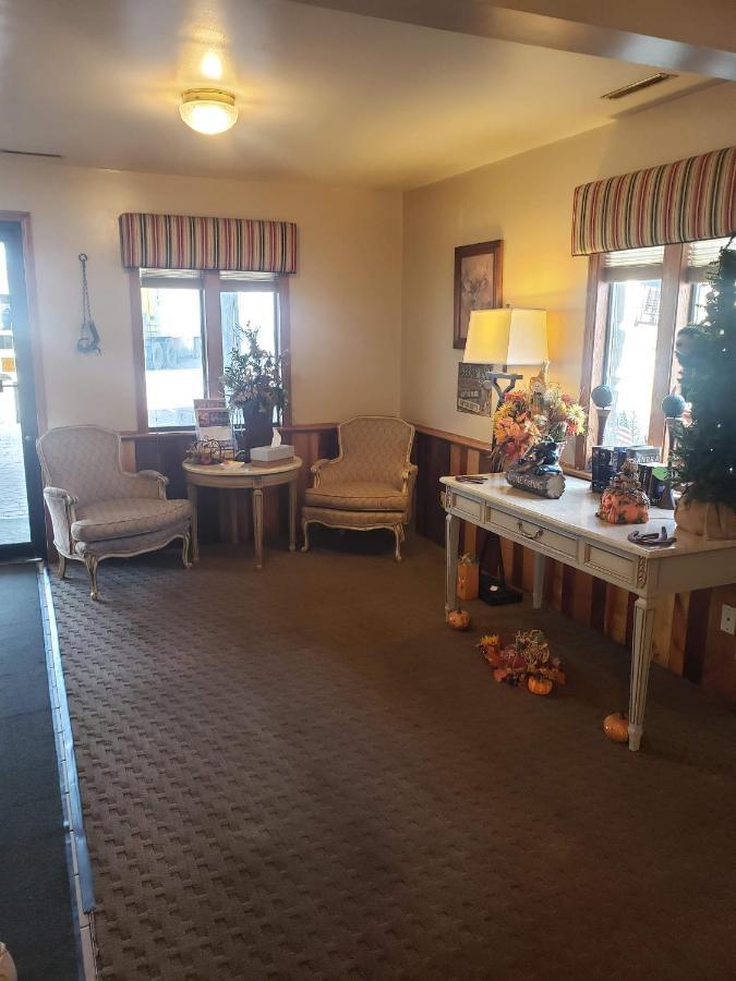 Deer Creek Motel เคมบริดจ์ ภายนอก รูปภาพ