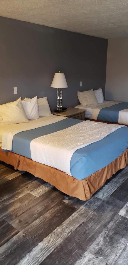 Deer Creek Motel เคมบริดจ์ ภายนอก รูปภาพ